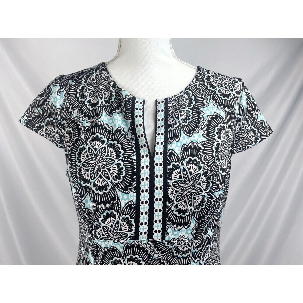 Chico’s Size 1 8/10 Black Blue Short Sleeve Dress Geometric Print - Picture 2 of 9